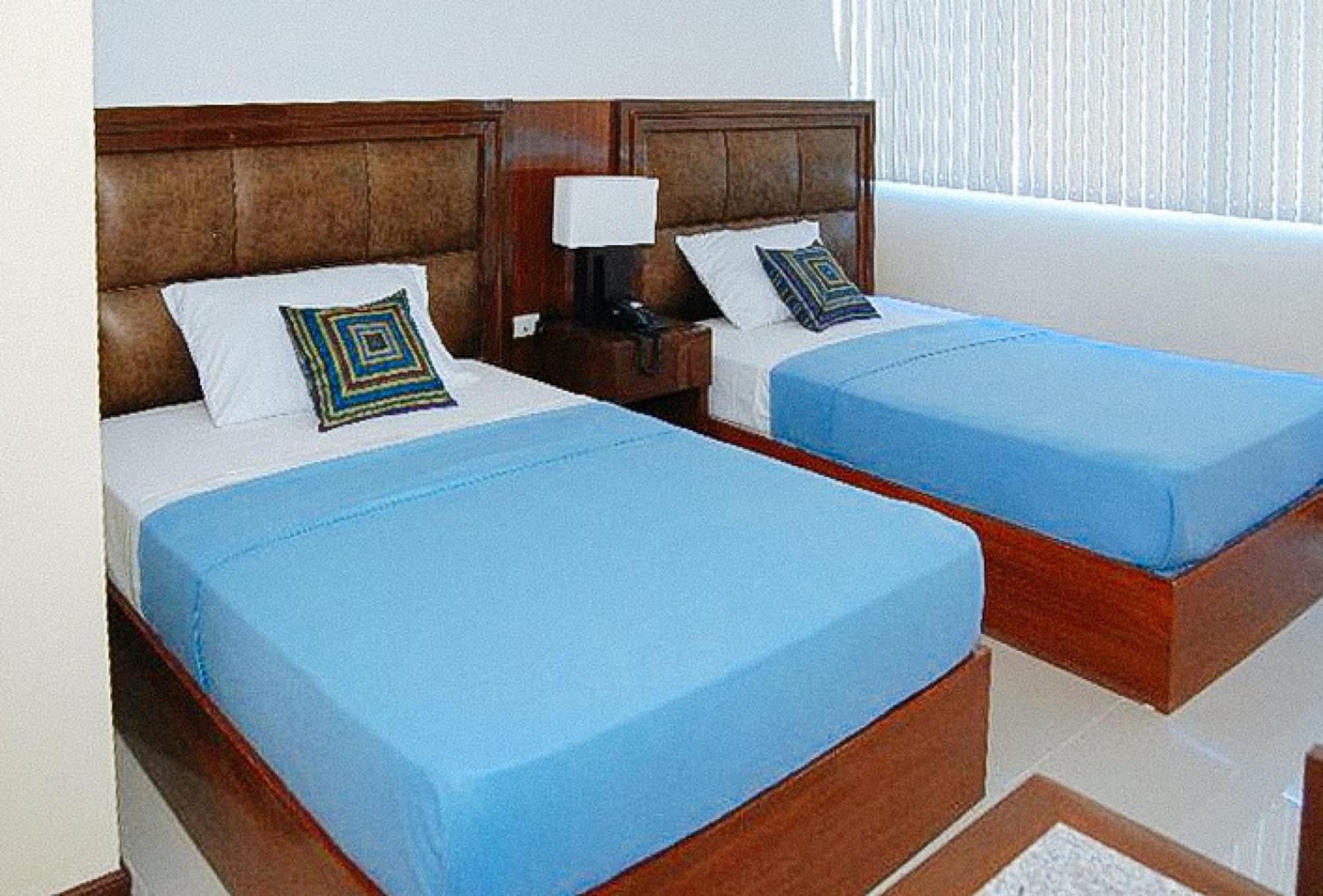 Sky Garden Hotel Roxas City Exterior foto